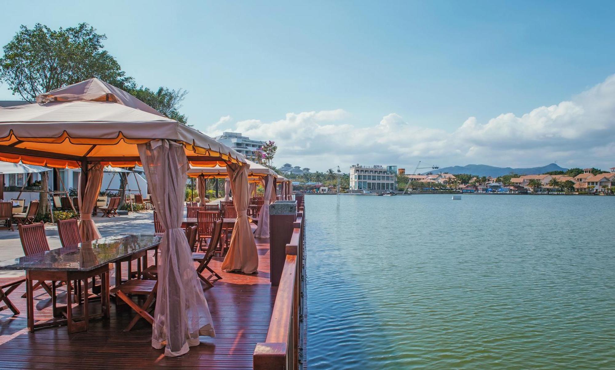 Palace Resort Yalong Bay Szanja Kültér fotó